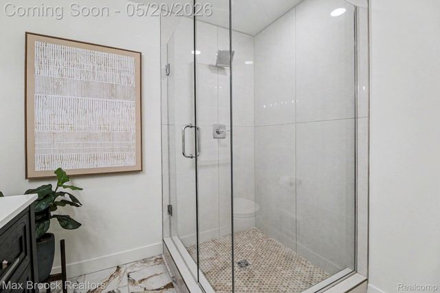 2808 Donegal Drive, Troy, MI 48098