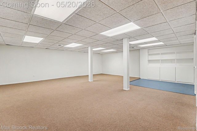 2808 Donegal Drive, Troy, MI 48098