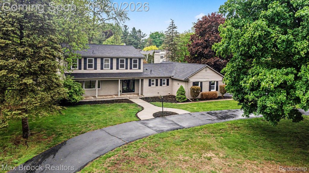 2808 Donegal Drive, Troy, MI 48098