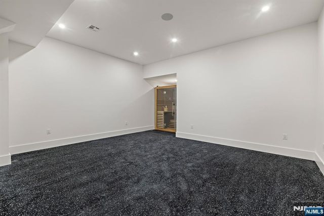 210 Hillcrest Drive, Paramus, NJ 07652