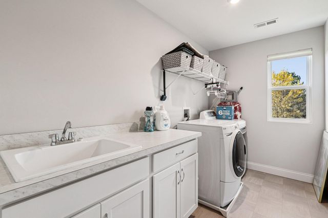 3135 Chipping Camden, Latonia, KY 41015