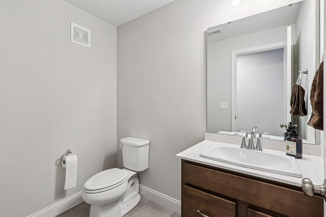 3135 Chipping Camden, Latonia, KY 41015