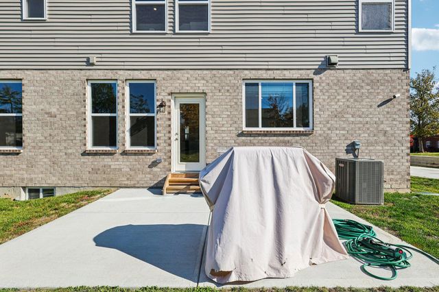 3135 Chipping Camden, Latonia, KY 41015