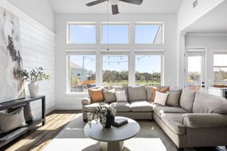 5820 Harper Park DR 70, Austin, TX 78735