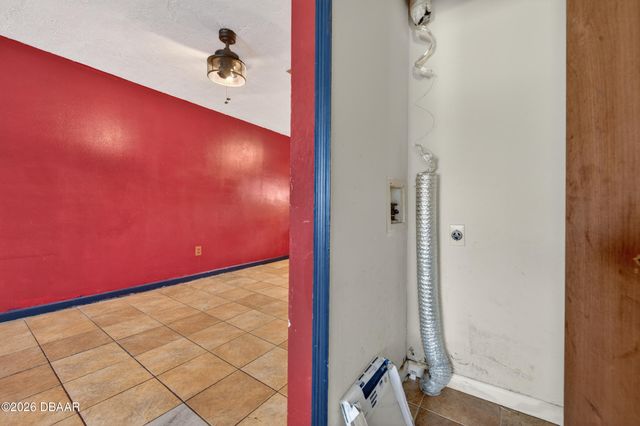 1290 9th St Apt 208, Daytona Beach, FL 32117