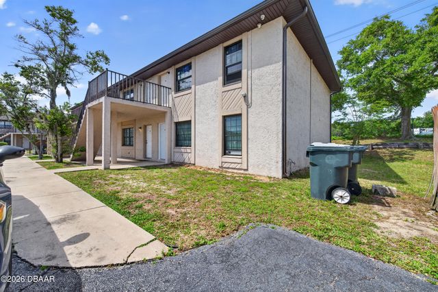 1290 9th St Apt 208, Daytona Beach, FL 32117