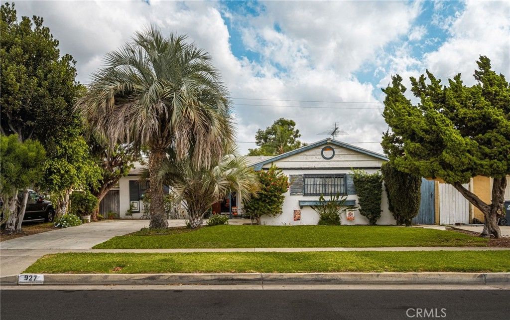 927 S Laurel, Santa Ana, CA 92704 — exterior