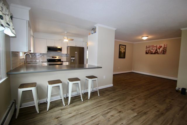 499 S Prospect St Unit 4, Burlington, VT 05401