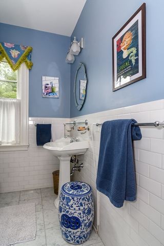 18 Eaton Court, Wellesley, MA 02481