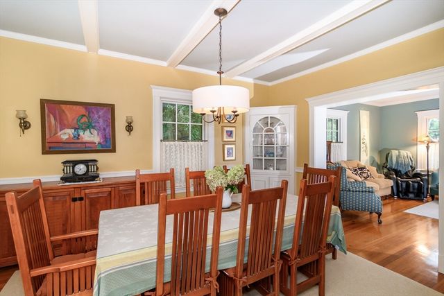 18 Eaton Court, Wellesley, MA 02481