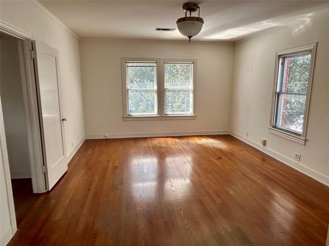 2038 Lexington Street, Houston, TX 77098