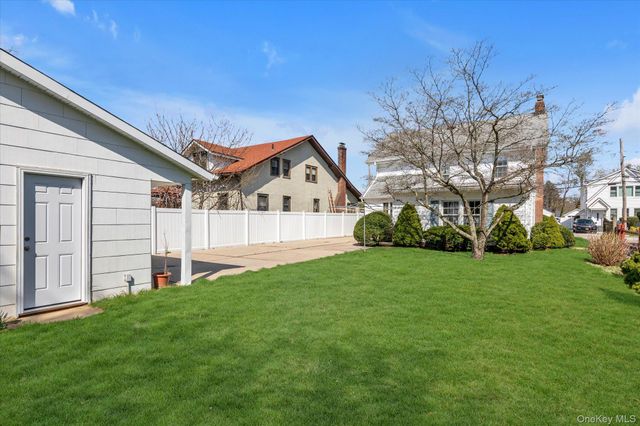 2530 Parkview Place, Baldwin, NY 11510