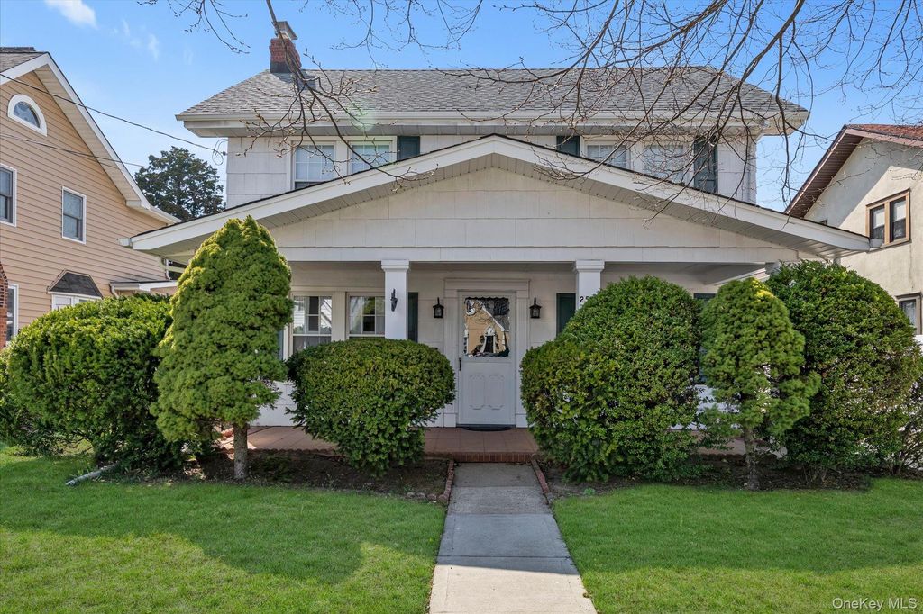 2530 Parkview Place, Baldwin, NY 11510