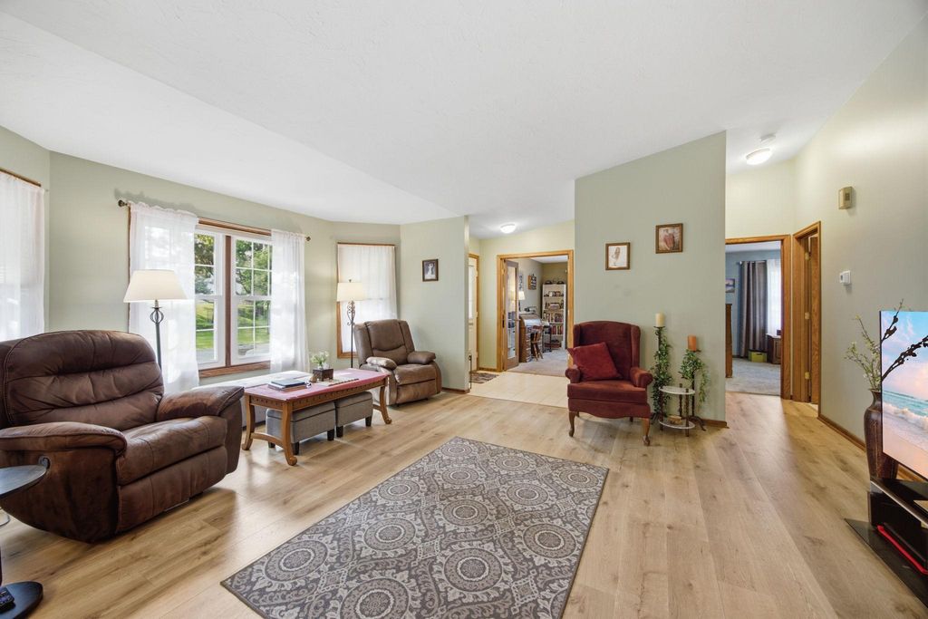 14702 Oak Run Lane, Burnsville, MN 55306 — photo 5