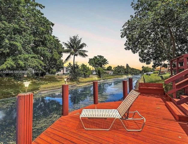 611 NW 42nd Ave, Coconut Creek, FL 33066