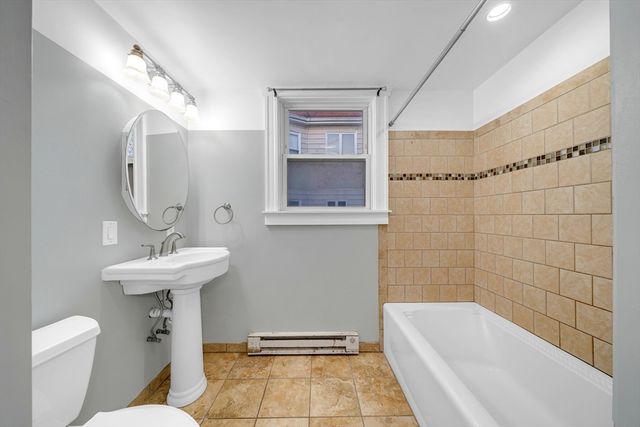 127 Henry Ave 2A, Lynn, MA 01902