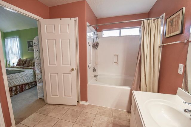 12259 Noco Drive, Tomball, TX 77375
