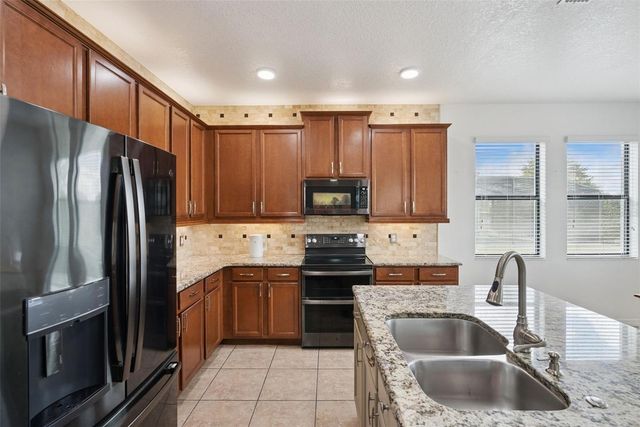 1996 LEATHER FERN DRIVE, Ocoee, FL 34761