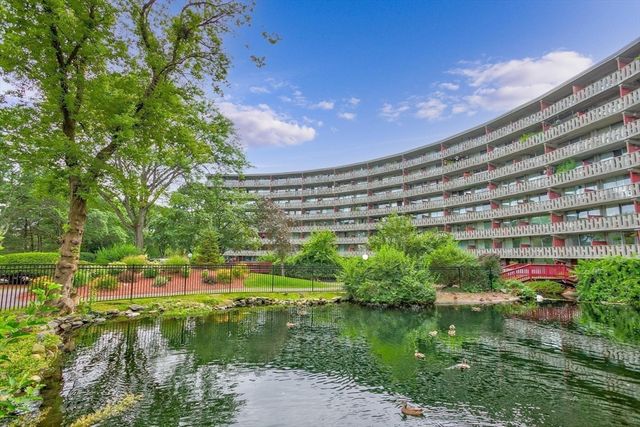 200 Swanton St 705, Winchester, MA 01890