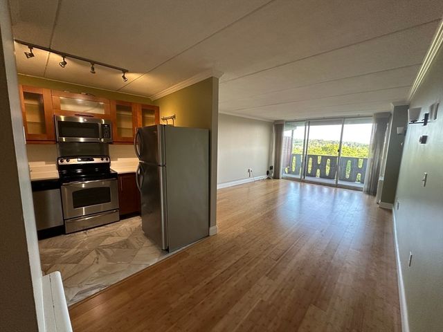 200 Swanton St 705, Winchester, MA 01890