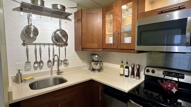 200 Swanton St 705, Winchester, MA 01890