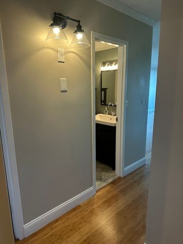 200 Swanton St 705, Winchester, MA 01890