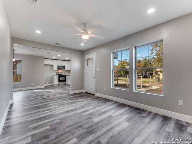 930 Schley Ave, San Antonio, TX 78210