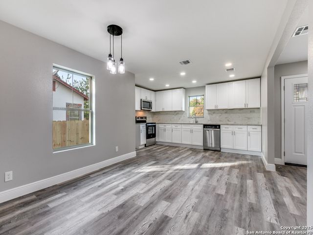 930 Schley Ave, San Antonio, TX 78210