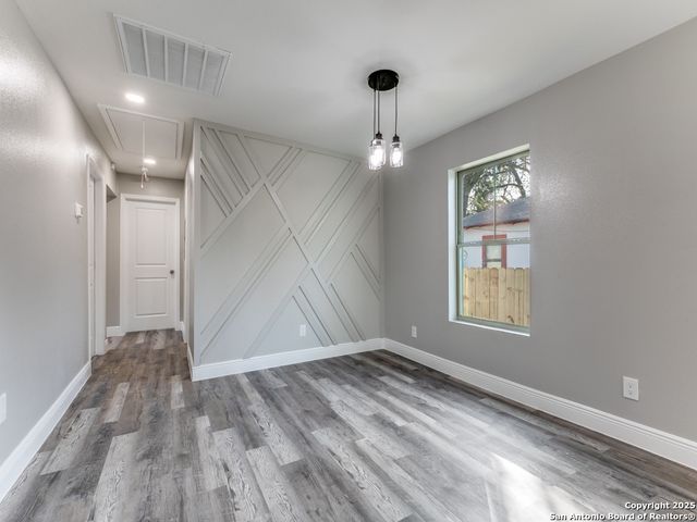 930 Schley Ave, San Antonio, TX 78210