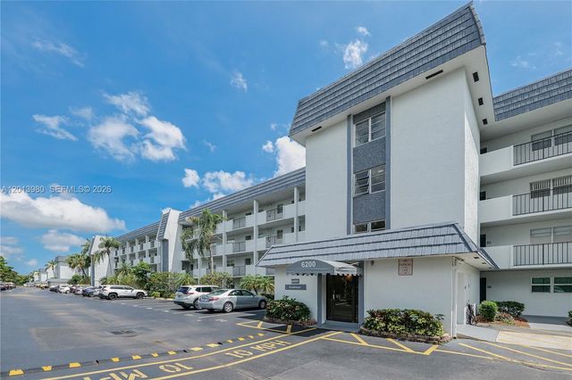 6200 NW 44th St 301, Lauderhill, FL 33319