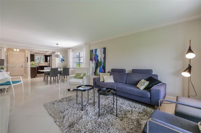 6200 NW 44th St 301, Lauderhill, FL 33319