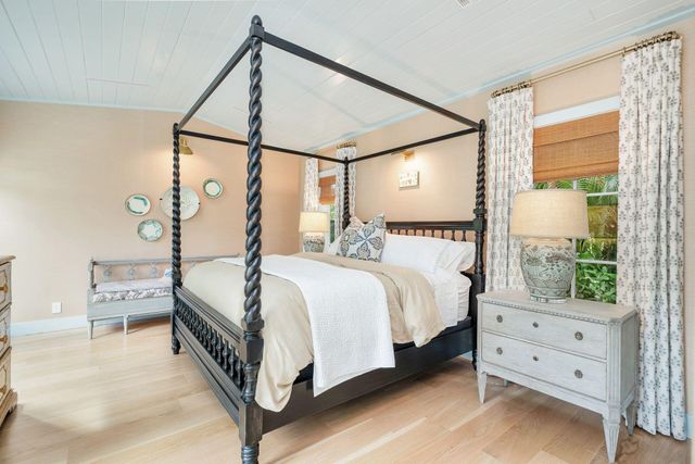 266 Colonial Lane, Palm Beach, FL 33480