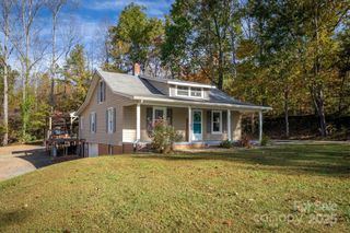 110 Topaz Avenue, Morganton, NC 28655