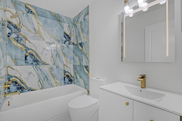 7690 Tahiti Lane 202, Lake Worth, FL 33467