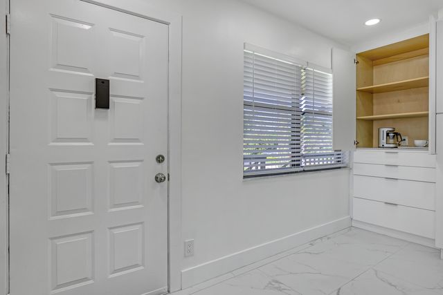 7690 Tahiti Lane 202, Lake Worth, FL 33467