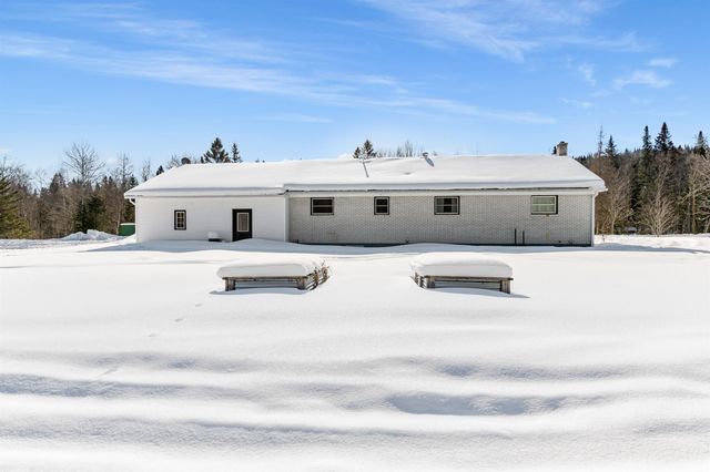 438 Canaan Hill Road, Canaan, VT 05903