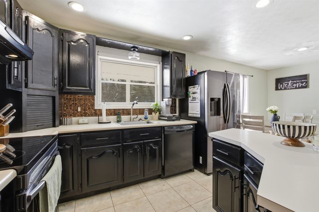 438 Canaan Hill Road, Canaan, VT 05903