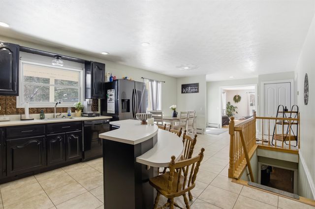 438 Canaan Hill Road, Canaan, VT 05903