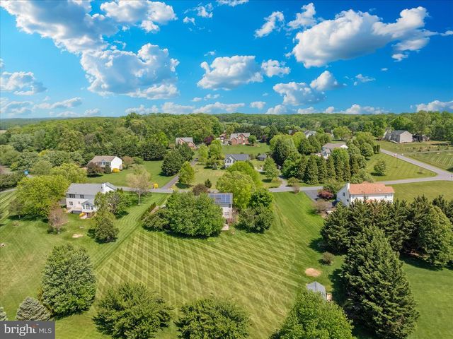 4224 IROQUOIS DR, Westminster, MD 21157