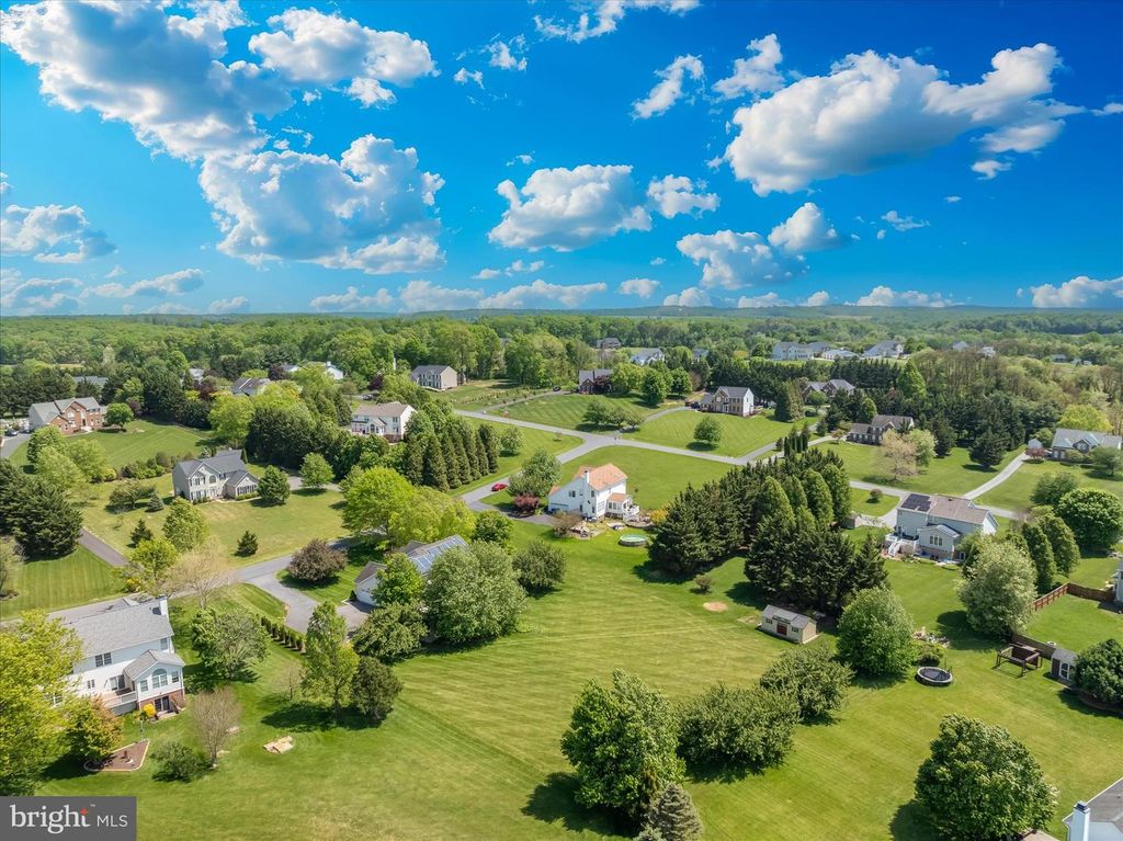 Image 107 of property listing at 4224 IROQUOIS DR, Westminster, MD 21157