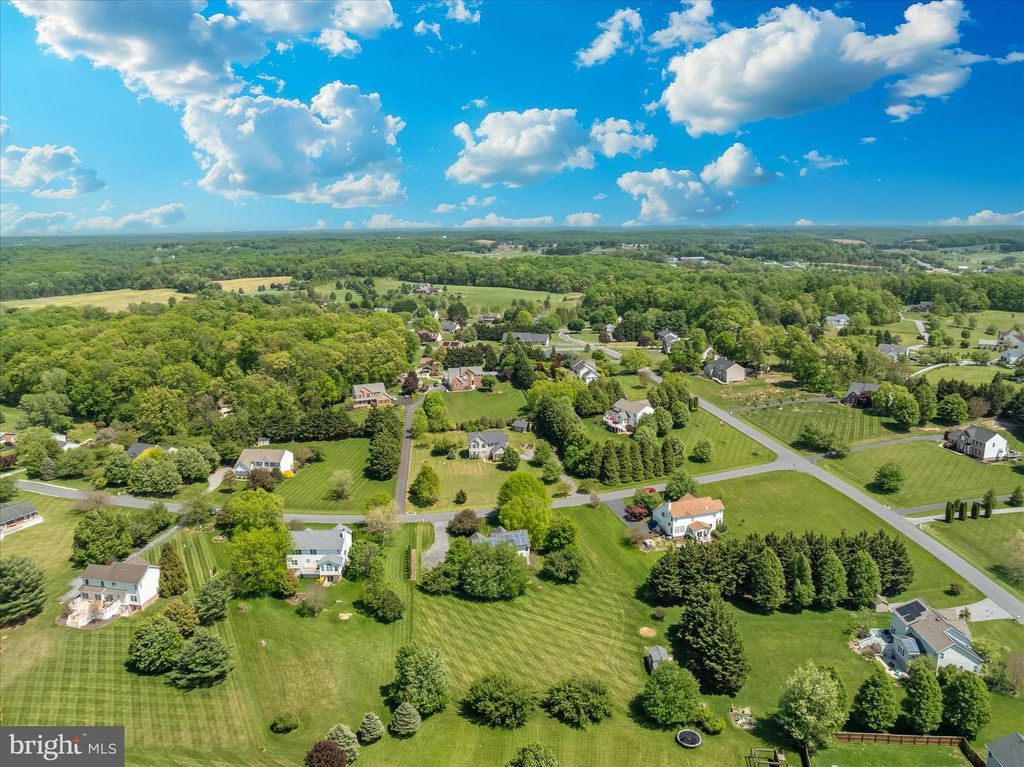 Image 112 of property listing at 4224 IROQUOIS DR, Westminster, MD 21157