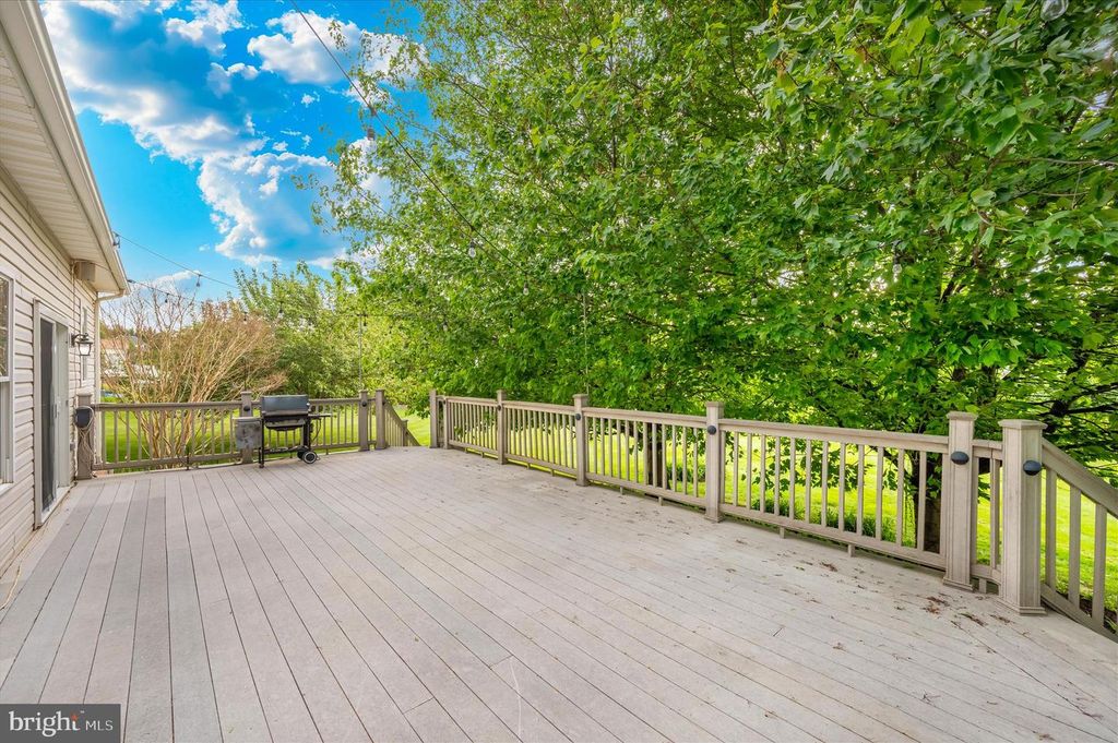 Image 80 of property listing at 4224 IROQUOIS DR, Westminster, MD 21157