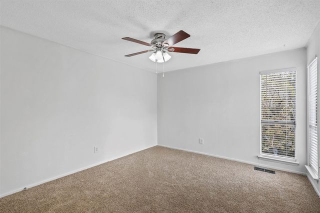 2160 Fleur De Lis Court, Arlington, TX 76012