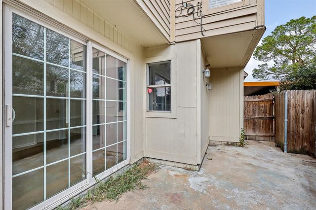 2160 Fleur De Lis Court, Arlington, TX 76012