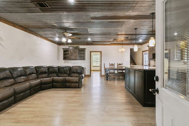 800 Vz County Road 2807, Mabank, TX 75147