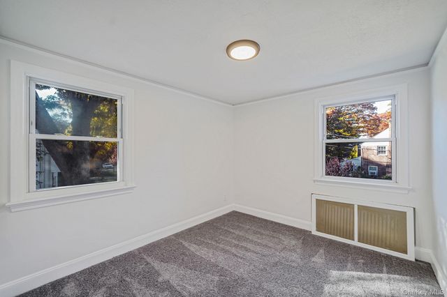 25 Oxford Drive, Freeport, NY 11520