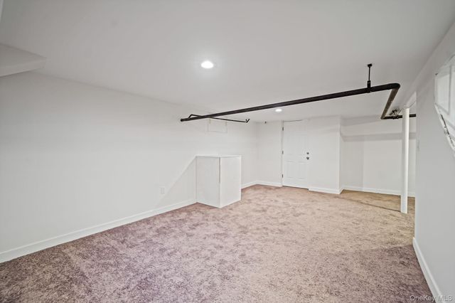 25 Oxford Drive, Freeport, NY 11520