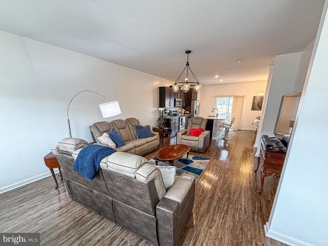 185 DREXEL CT, Martinsburg, WV 25404