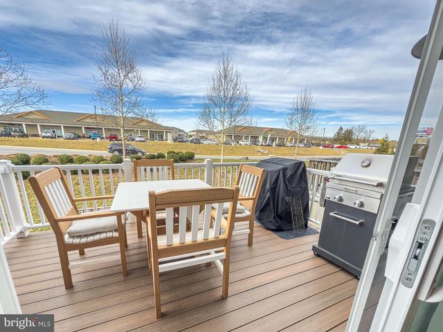 185 DREXEL CT, Martinsburg, WV 25404