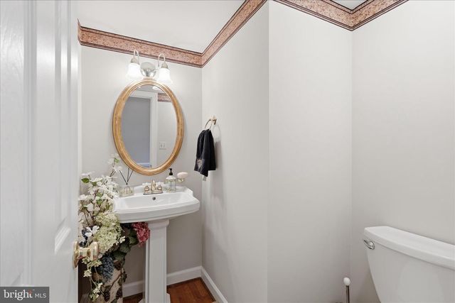8521 CENTURY OAK CT, Fairfax Station, VA 22039